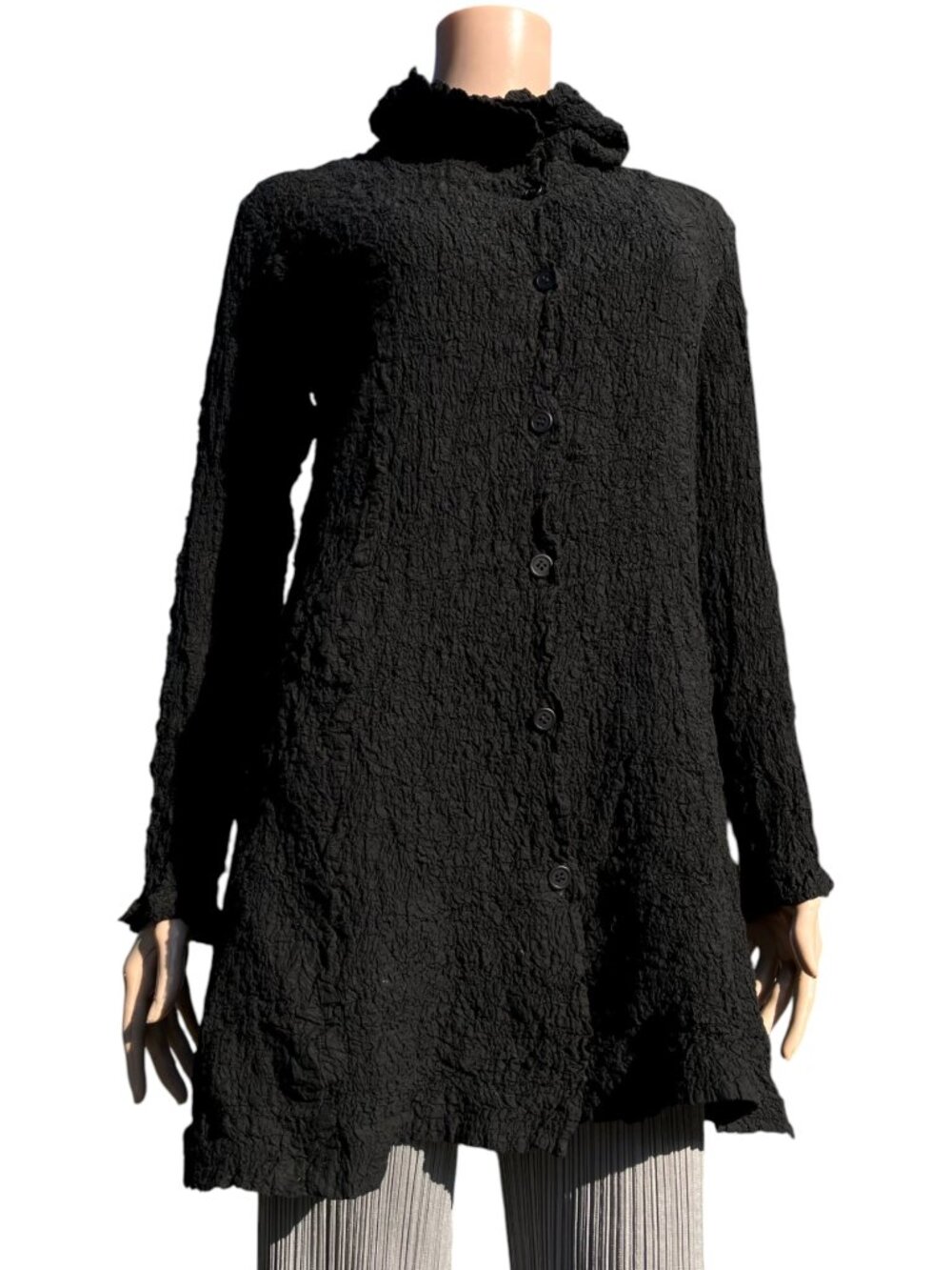 ISSEY MIYAKE me Black Cowl Neck Crumple Pleat Long Sleeve Button-Up Shirt Jacket